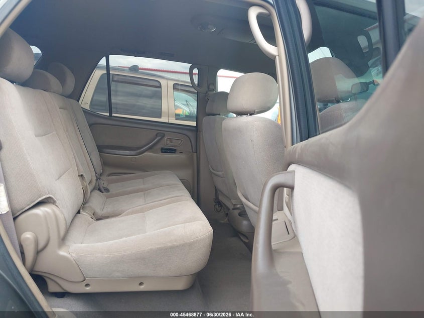 2004 Toyota Sequoia VIN 5TDBT44A24S211925 IAAI salvage auction — NORMAL WEAR, Clear (Washington), sold $75 on 2026-07-14 (photo 8)