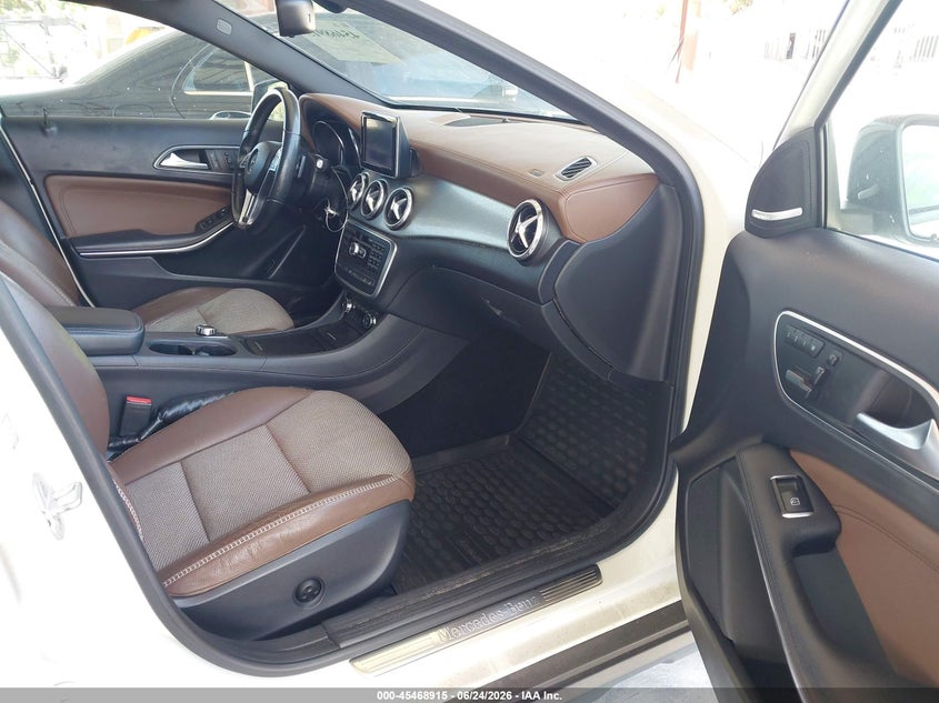 2015 Mercedes-benz VIN WDCTG4GB6FJ037753 IAAI salvage auction — NORMAL WEAR, Salvage Title, sold $1,425 on 2026-08-04 (photo 5)