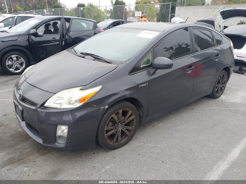 2010 Toyota Prius VIN JTDKN3DU6A0033191 IAAI salvage auction — SIDE, Salvage (California), sold $1,450 on 2026-07-18 (photo 2)