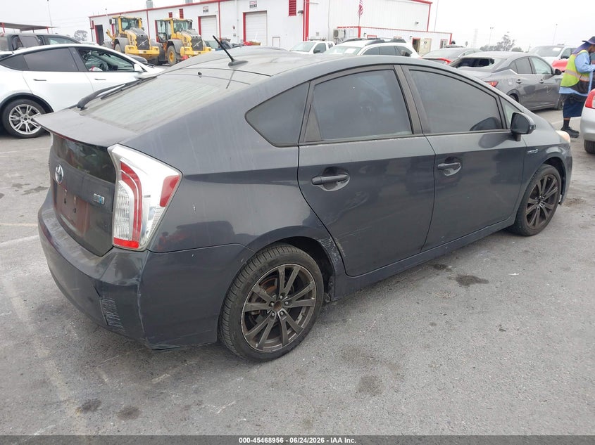2010 Toyota Prius VIN JTDKN3DU6A0033191 IAAI salvage auction — SIDE, Salvage (California), sold $1,450 on 2026-07-18 (photo 4)