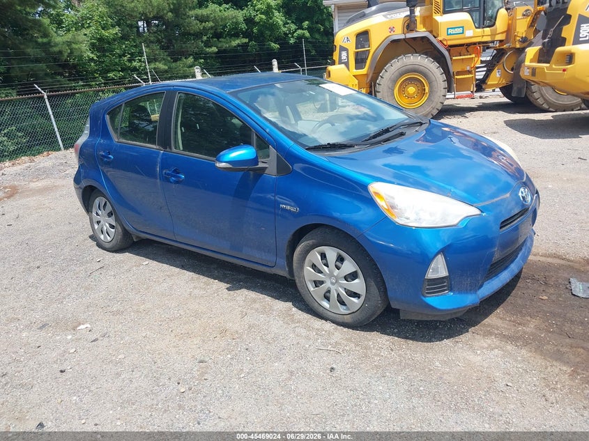 2013 Toyota Prius c VIN JTDKDTB36D1037608 IAAI salvage auction — NORMAL WEAR, Original (Ohio), sold $750 on 2026-07-27 (photo 1)