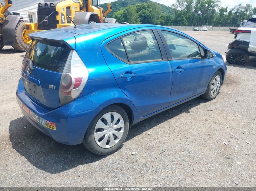 2013 Toyota Prius c VIN JTDKDTB36D1037608 IAAI salvage auction — NORMAL WEAR, Original (Ohio), sold $750 on 2026-07-27 (photo 4)