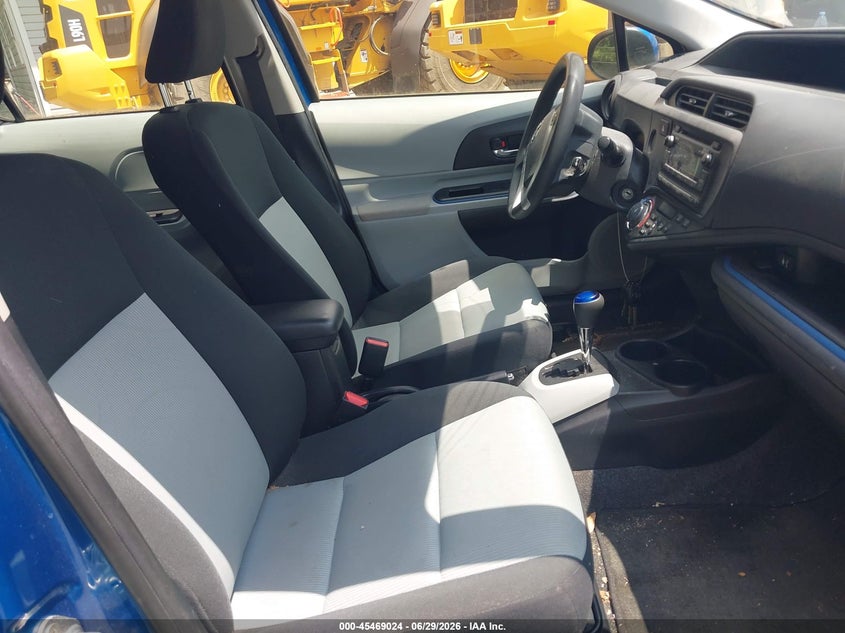 2013 Toyota Prius c VIN JTDKDTB36D1037608 IAAI salvage auction — NORMAL WEAR, Original (Ohio), sold $750 on 2026-07-27 (photo 5)