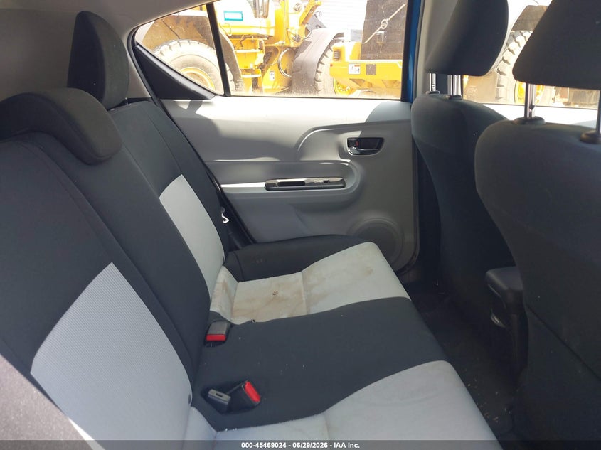 2013 Toyota Prius c VIN JTDKDTB36D1037608 IAAI salvage auction — NORMAL WEAR, Original (Ohio), sold $750 on 2026-07-27 (photo 8)