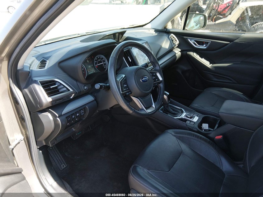 2020 Subaru Forester VIN JF2SKAUC8LH481071 IAAI salvage auction — SIDE, Salvage (California), sold $7,175 on 2026-07-14 (photo 5)