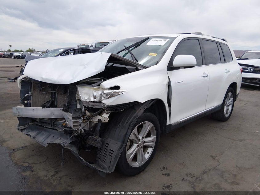 2013 Toyota Highlander VIN 5TDYK3EH5DS136950 IAAI salvage auction — FRONT END, Salvage (Arizona), sold $3,275 on 2026-07-28 (photo 2)