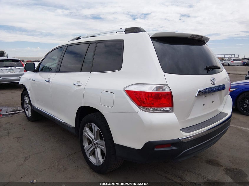 2013 Toyota Highlander VIN 5TDYK3EH5DS136950 IAAI salvage auction — FRONT END, Salvage (Arizona), sold $3,275 on 2026-07-28 (photo 3)