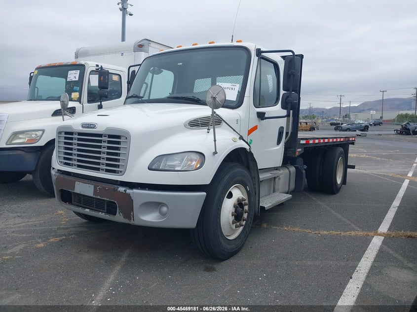 2016 Freightliner M2 106 VIN 3ALACWDT7GDGZ3113 IAAI salvage auction — SIDE, Clear - Dealer Only (California), sold $7,150 on 2026-08-10 (photo 2)