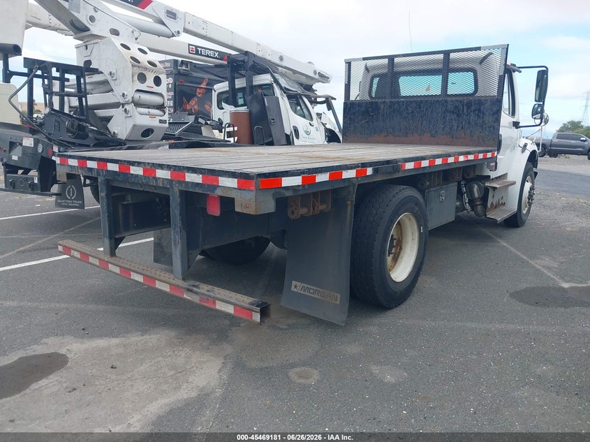 2016 Freightliner M2 106 VIN 3ALACWDT7GDGZ3113 IAAI salvage auction — SIDE, Clear - Dealer Only (California), sold $7,150 on 2026-08-10 (photo 4)