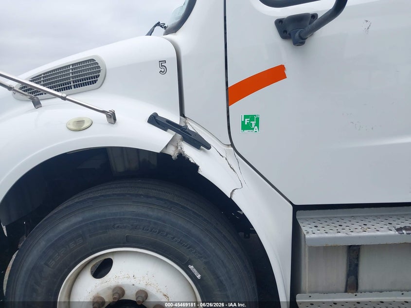 2016 Freightliner M2 106 VIN 3ALACWDT7GDGZ3113 IAAI salvage auction — SIDE, Clear - Dealer Only (California), sold $7,150 on 2026-08-10 (photo 6)