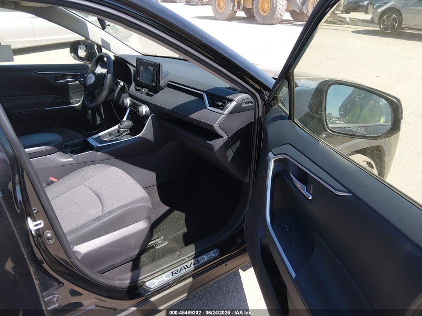 2019 Toyota Rav 4 VIN JTMW1RFV3KD026053 IAAI salvage auction — LEFT FRONT, Salvage (California), sold $7,000 on 2026-07-29 (photo 5)