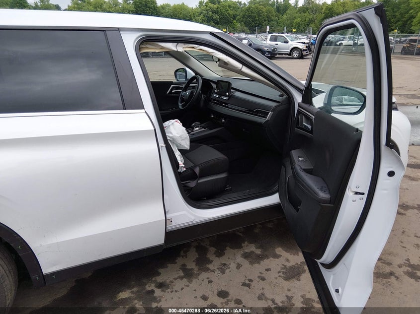 2024 Mitsubishi Outlander VIN JA4J4UA82RZ063298 IAAI salvage auction — REAR END, Salvage Title, sold $10,000 on 2026-08-20 (photo 5)