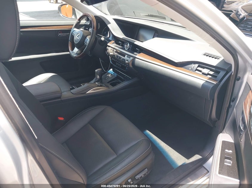 2017 Lexus ES VIN 58ABK1GG9HU043224 IAAI salvage auction — REAR END, Salvage (California), sold $7,800 on 2026-07-09 (photo 5)