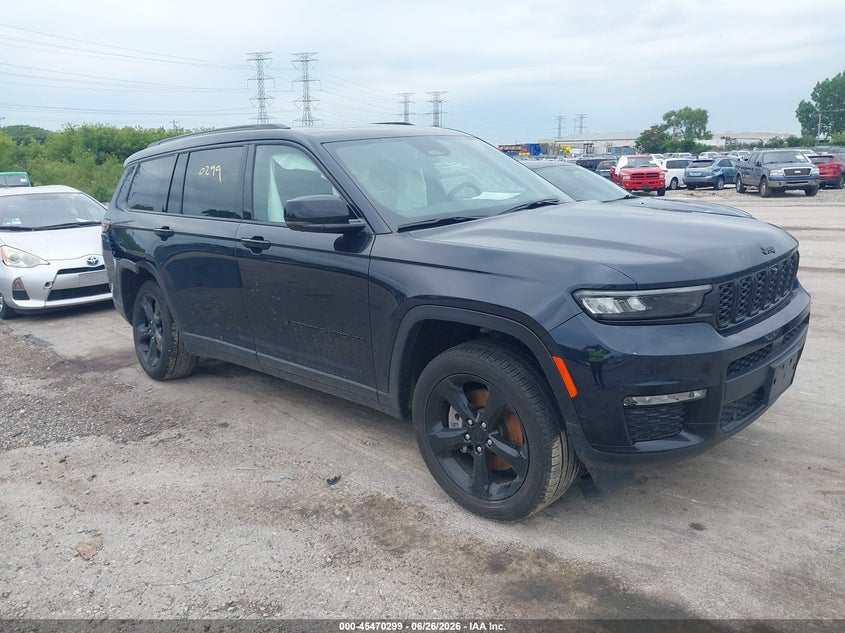2025 Jeep Grand cherokee VIN 1C4RJKBG5S8629106 — IAAI salvage auction photo