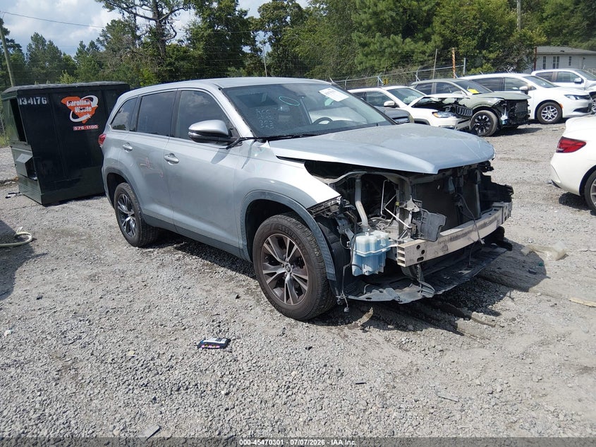 2019 Toyota Highlander VIN 5TDZARFH1KS047589 IAAI salvage auction — FRONT END, Clear (South Carolina), sold $2,050 on 2026-07-28 (photo 1)