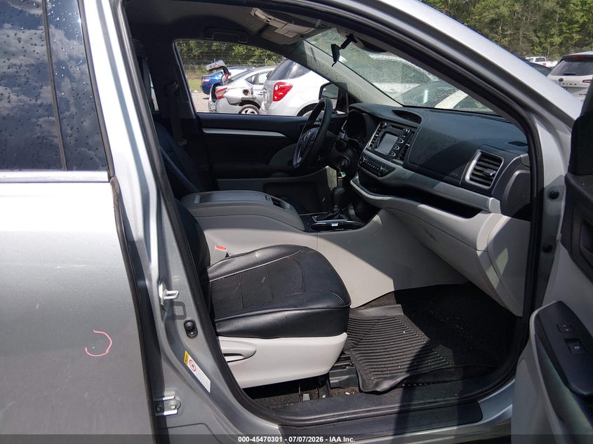 2019 Toyota Highlander VIN 5TDZARFH1KS047589 IAAI salvage auction — FRONT END, Clear (South Carolina), sold $2,050 on 2026-07-28 (photo 5)