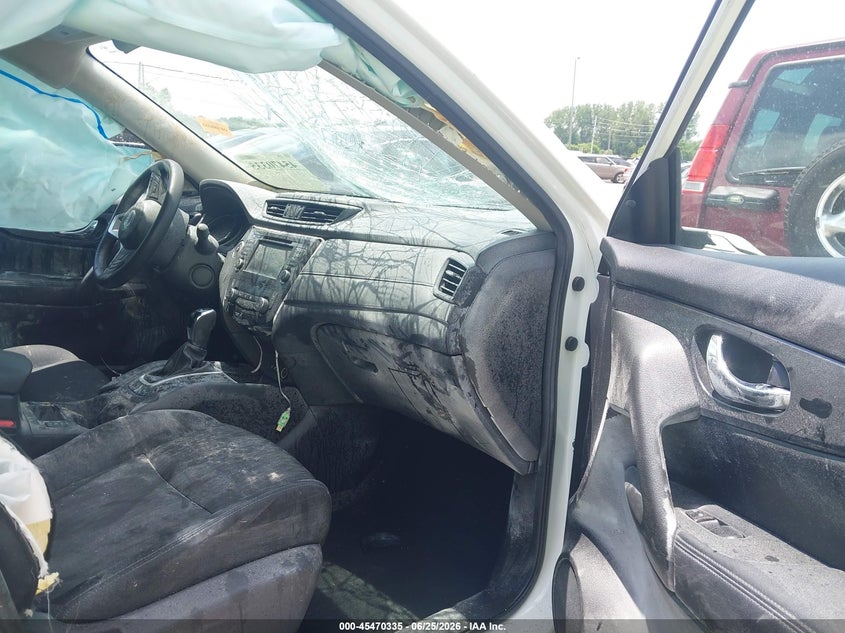 2018 Nissan Rogue VIN KNMAT2MV6JP556156 IAAI salvage auction — ROLLOVER, Salvage (Ohio), sold $1,050 on 2026-07-28 (photo 5)