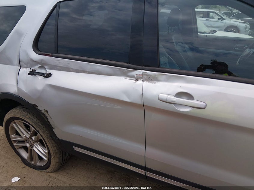 2017 Ford Explorer VIN 1FM5K8D81HGB89173 IAAI salvage auction — SIDE, Salvage (Ohio), sold $2,150 on 2026-07-12 (photo 6)