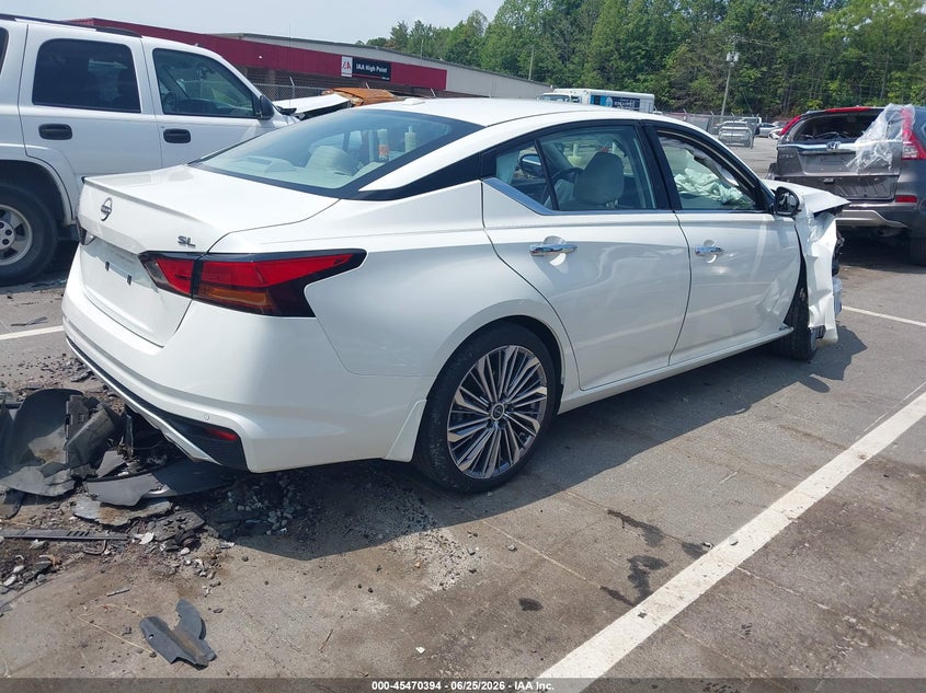 2025 Nissan Altima VIN 1N4BL4EV6SN300049 IAAI salvage auction — RIGHT FRONT, Salvage (North Carolina), sold $8,000 on 2026-07-30 (photo 4)