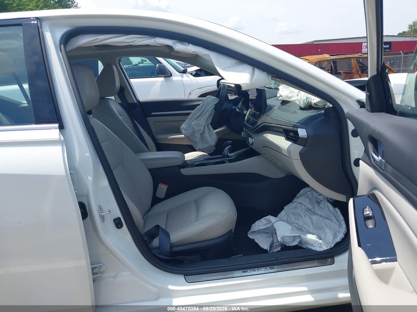 2025 Nissan Altima VIN 1N4BL4EV6SN300049 IAAI salvage auction — RIGHT FRONT, Salvage (North Carolina), sold $8,000 on 2026-07-30 (photo 5)