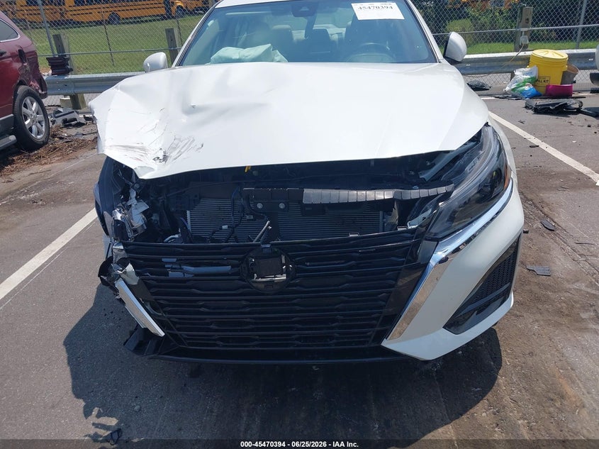 2025 Nissan Altima VIN 1N4BL4EV6SN300049 IAAI salvage auction — RIGHT FRONT, Salvage (North Carolina), sold $8,000 on 2026-07-30 (photo 6)