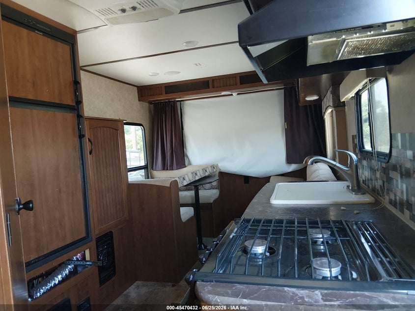 2016 Jayco Other VIN 1UJBJHBJ5G1JH0185 IAAI salvage auction — Unknown, Salvage - Greater Than 75% (Maryland), sold $3,250 on 2026-07-29 (photo 5)