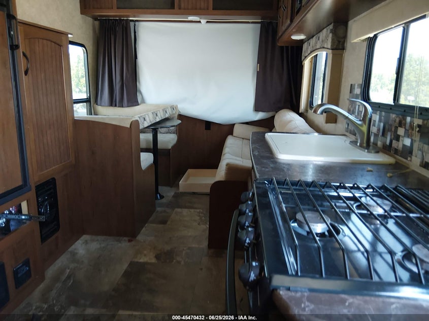 2016 Jayco Other VIN 1UJBJHBJ5G1JH0185 IAAI salvage auction — Unknown, Salvage - Greater Than 75% (Maryland), sold $3,250 on 2026-07-29 (photo 8)