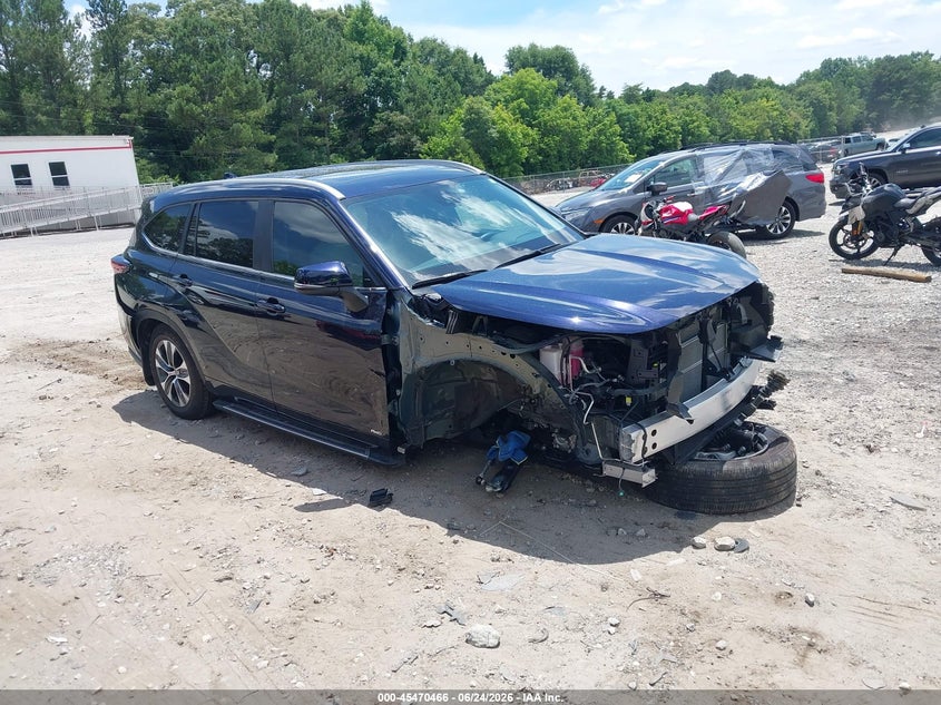 2025 Toyota VIN 5TDKBRCH9SS661762 IAAI salvage auction — FRONT END, Clear (Georgia), sold $24,200 on 2026-07-31 (photo 1)