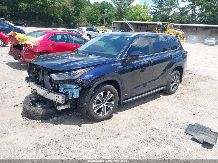 2025 Toyota VIN 5TDKBRCH9SS661762 IAAI salvage auction — FRONT END, Clear (Georgia), sold $24,200 on 2026-07-31 (photo 2)