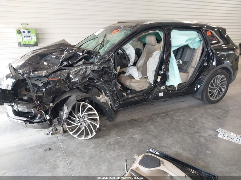 2020 Lincoln Nautilus VIN 2LMPJ8KP7LBL05941 IAAI salvage auction — SIDE, Non-Repairable (Colorado), sold $250 on 2026-07-22 (photo 2)