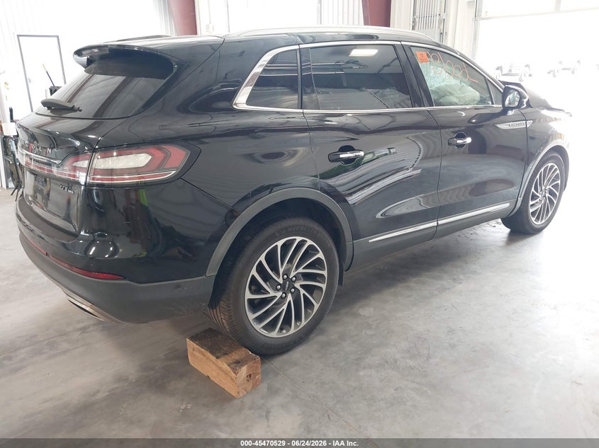 2020 Lincoln Nautilus VIN 2LMPJ8KP7LBL05941 IAAI salvage auction — SIDE, Non-Repairable (Colorado), sold $250 on 2026-07-22 (photo 4)