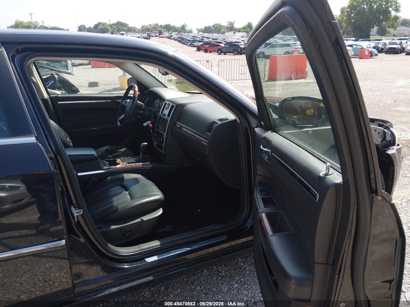 2009 Chrysler 300 VIN 2C3LK63T39H599022 IAAI salvage auction — RIGHT SIDE, Salvage (Kentucky), sold $1,400 on 2026-09-11 (photo 5)