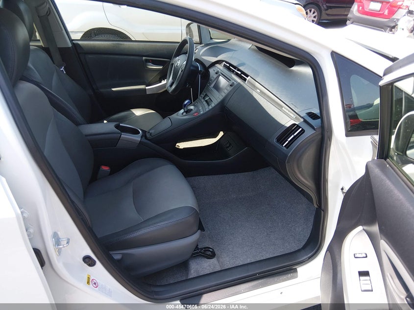 2014 Toyota Prius VIN JTDKN3DP6E3064441 IAAI salvage auction — FRONT END, Salvage Title, sold $5,600 on 2026-07-30 (photo 5)