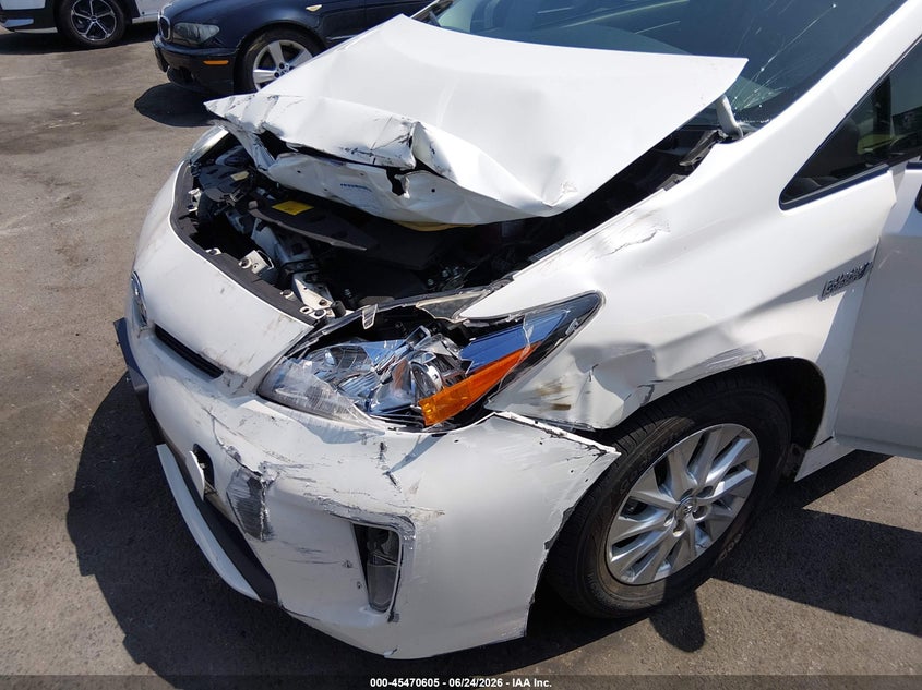 2014 Toyota Prius VIN JTDKN3DP6E3064441 IAAI salvage auction — FRONT END, Salvage Title, sold $5,600 on 2026-07-30 (photo 6)