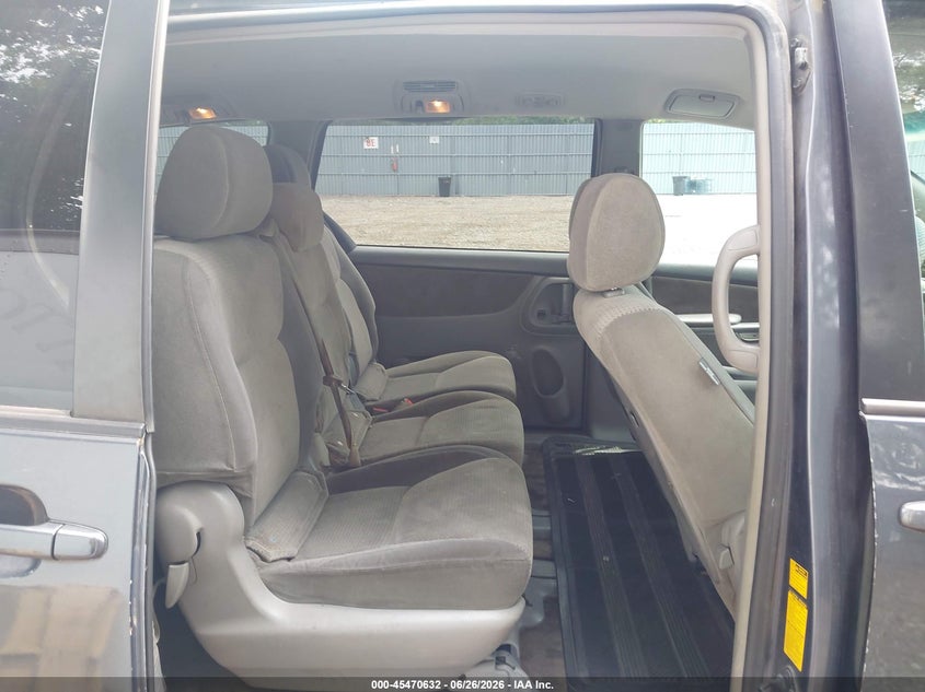 2007 Toyota Sienna VIN 5TDZK23C27S076149 IAAI salvage auction — FRONT & REAR, Clear (New Jersey), sold $650 on 2026-07-22 (photo 8)