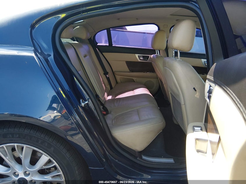 2013 Jaguar Xf VIN SAJWA0E77D8S87925 IAAI salvage auction — NORMAL WEAR, Clear (Nevada), sold $200 on 2026-07-24 (photo 8)