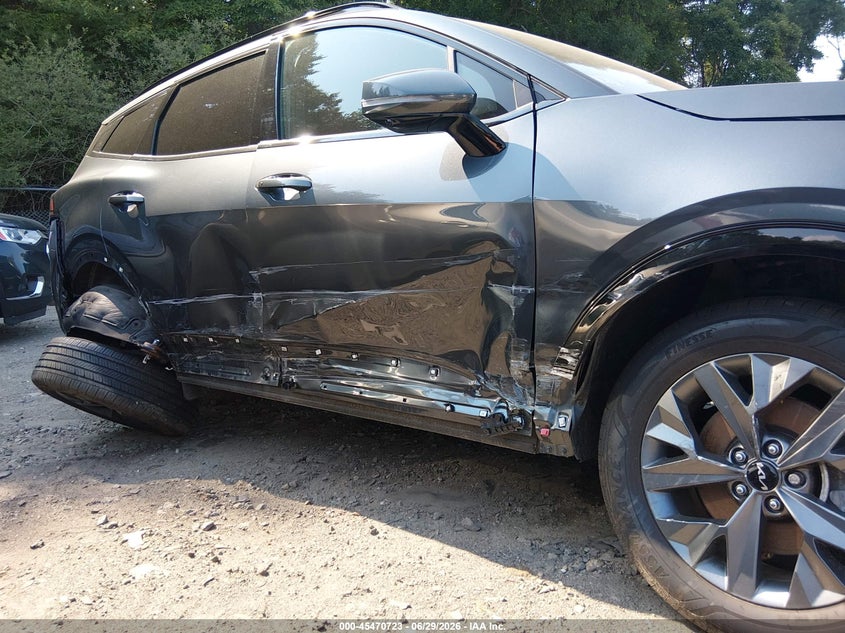 2024 Kia Sportage VIN KNDPXCDG7R7134463 IAAI salvage auction — SIDE, Salvage (Massachusetts), sold $13,100 on 2026-07-18 (photo 6)