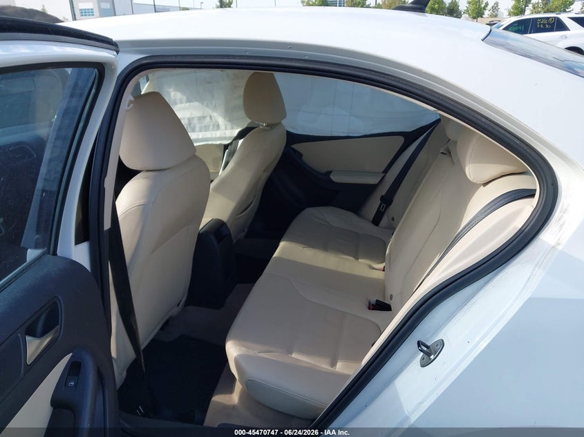 2011 Volkswagen Jetta VIN 3VWLZ7AJ8BM005799 IAAI salvage auction — RIGHT SIDE, Salvage Certificate (California), sold $1,200 on 2026-07-10 (photo 8)
