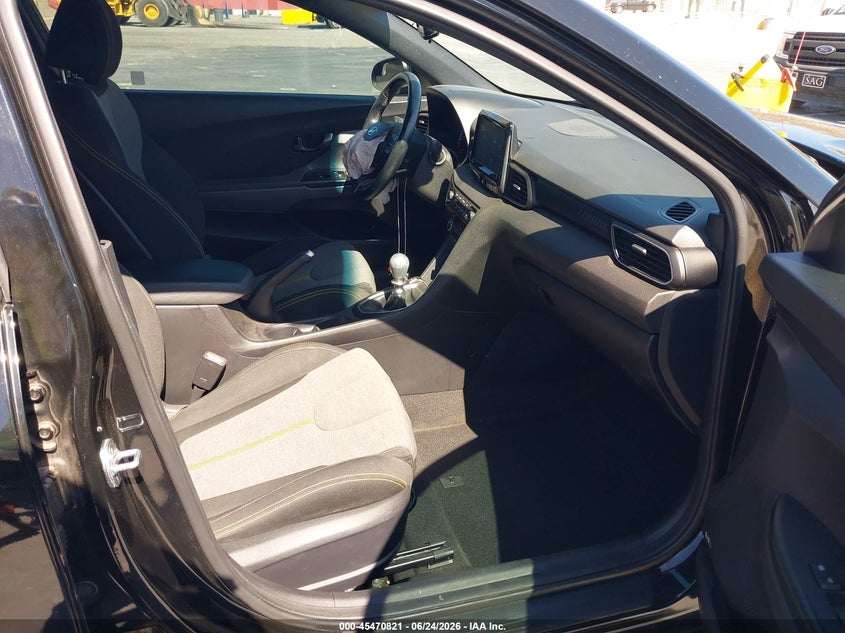 2019 Hyundai Veloster VIN KMHTH6ABXKU006971 IAAI salvage auction — FRONT END, Salvage (California), sold $1,750 on 2026-07-15 (photo 5)