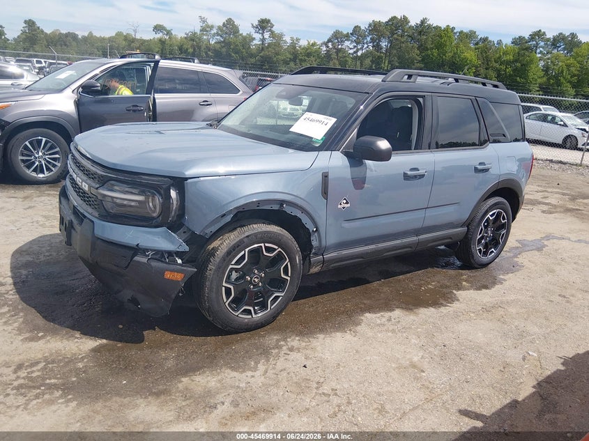 2025 Ford Bronco sport VIN 3FMCR9CN8SRF41570 IAAI salvage auction — LEFT FRONT, Salvage Title, sold $13,300 on 2026-07-31 (photo 2)