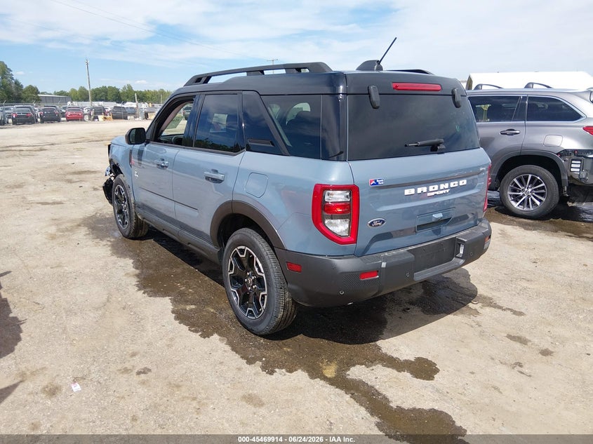 2025 Ford Bronco sport VIN 3FMCR9CN8SRF41570 IAAI salvage auction — LEFT FRONT, Salvage Title, sold $13,300 on 2026-07-31 (photo 3)