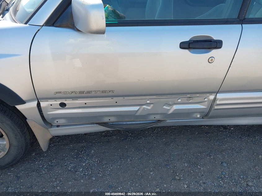 2002 Subaru Forester VIN JF1SF65672H735530 IAAI salvage auction — NORMAL WEAR, Clear (Colorado), sold $75 on 2026-07-15 (photo 6)