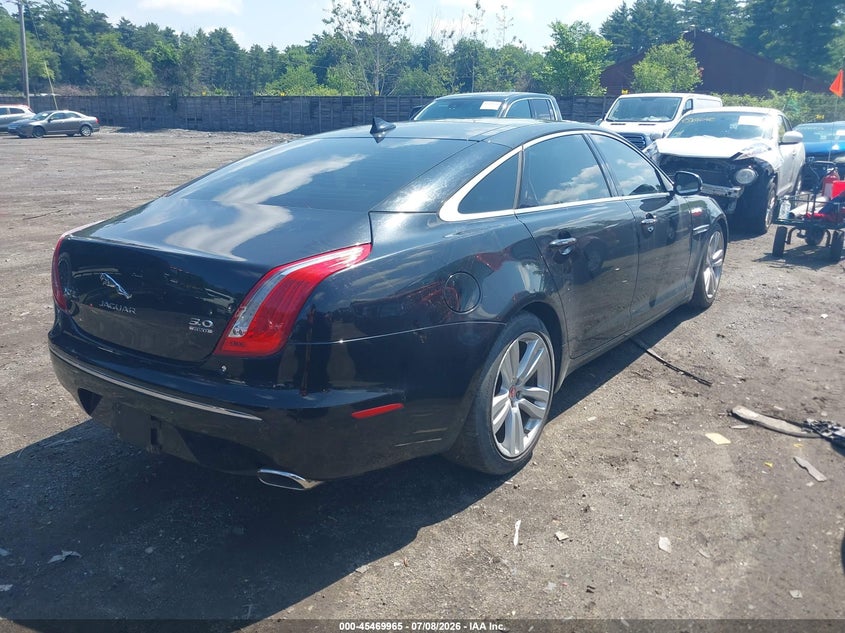 2014 Jaguar Xj series VIN SAJWJ2GDXE8V61294 IAAI salvage auction — FRONT END, Clear (Massachusetts), sold $25 on 2026-07-10 (photo 4)