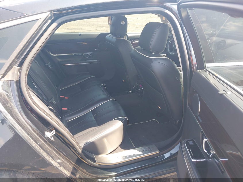 2014 Jaguar Xj series VIN SAJWJ2GDXE8V61294 IAAI salvage auction — FRONT END, Clear (Massachusetts), sold $25 on 2026-07-10 (photo 8)