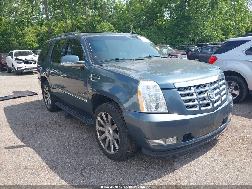 2009 Cadillac Escalade VIN 1GYFK13229R249264 IAAI salvage auction — LEFT FRONT, Salvage (Ohio), sold $1,825 on 2026-10-06 (photo 1)