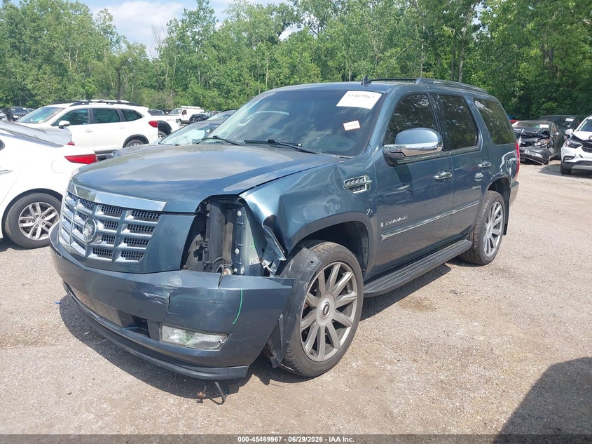 2009 Cadillac Escalade VIN 1GYFK13229R249264 IAAI salvage auction — LEFT FRONT, Salvage (Ohio), sold $1,825 on 2026-10-06 (photo 2)