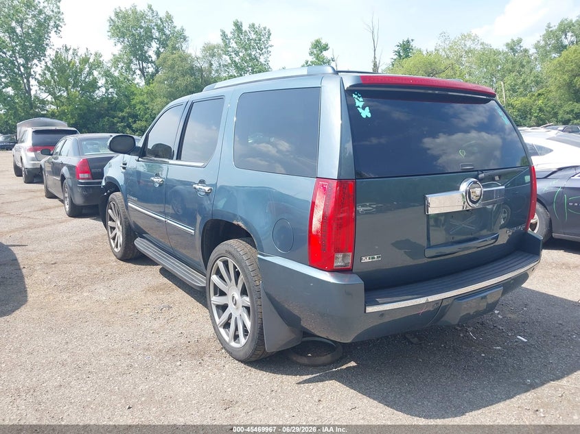 2009 Cadillac Escalade VIN 1GYFK13229R249264 IAAI salvage auction — LEFT FRONT, Salvage (Ohio), sold $1,825 on 2026-10-06 (photo 3)