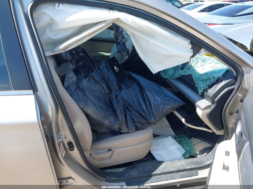 2019 Subaru Outback VIN 4S4BSABC2K3237277 IAAI salvage auction — SIDE, Salvage Title, sold $450 on 2026-07-09 (photo 5)
