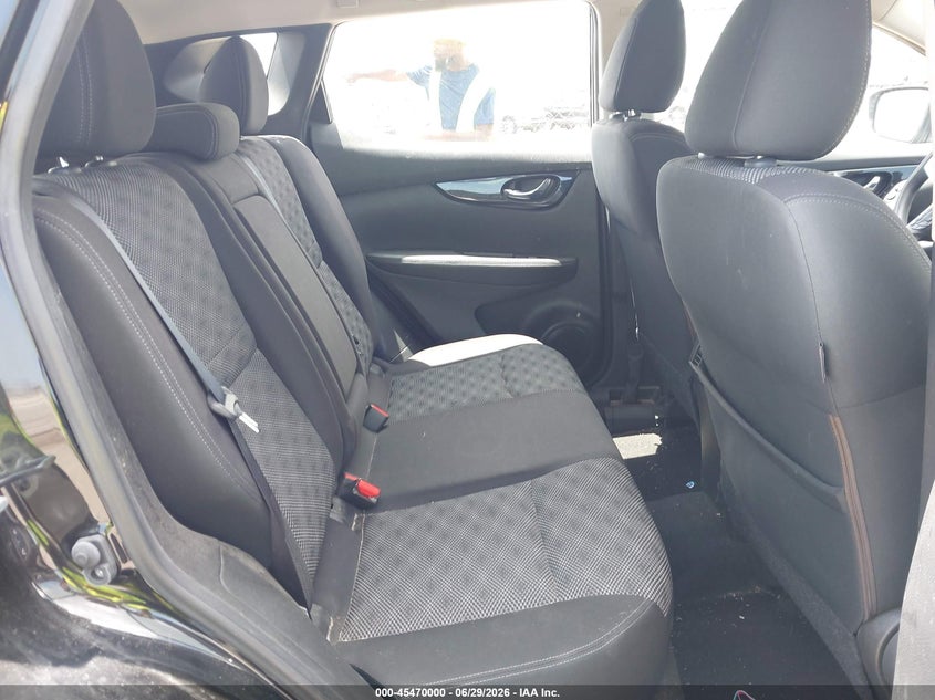 2017 Nissan Rogue VIN JN1BJ1CP1HW034920 IAAI salvage auction — SIDE, Salvage Title, sold $1,850 on 2026-07-29 (photo 8)