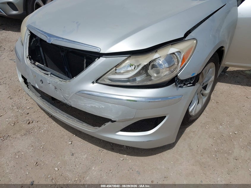 2013 Hyundai Genesis VIN KMHGC4DD8DU209328 IAAI salvage auction — FRONT END, Salvage (Texas), sold $450 on 2026-07-29 (photo 6)